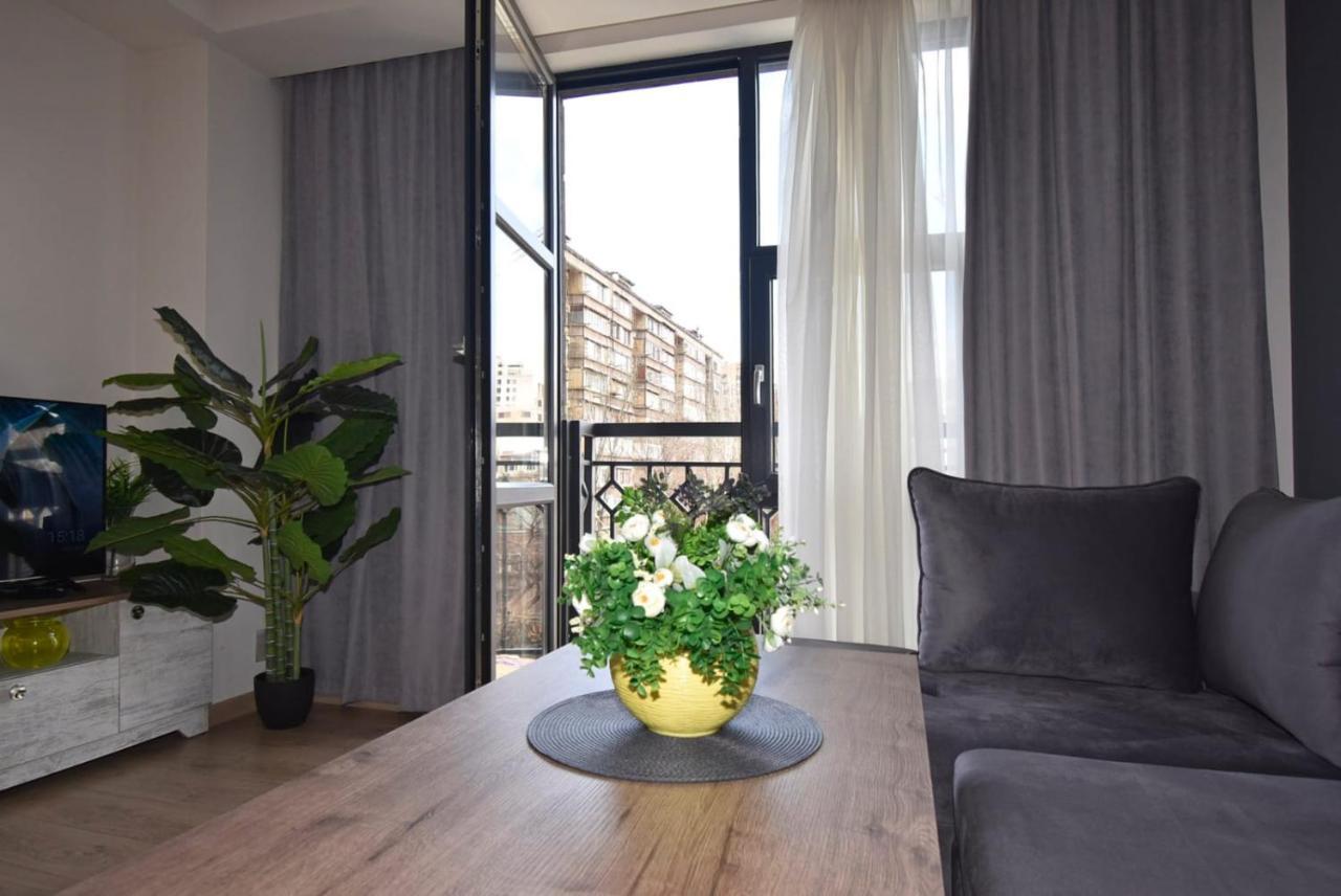 Home4You City Center Apartments Jerevan Eksteriør billede